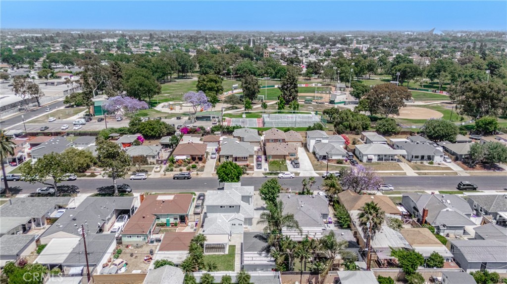 2275 Ximeno Avenue