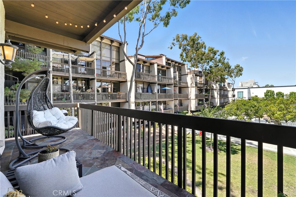 7339 Marina Pacifica Drive N