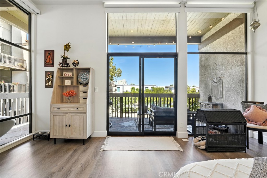 7339 Marina Pacifica Drive N