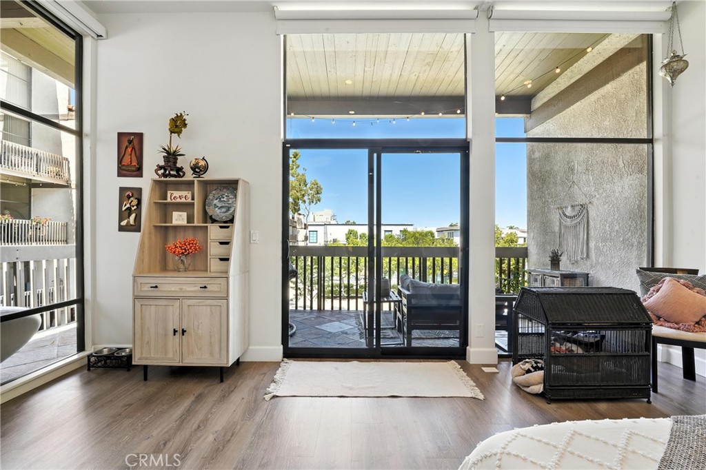 7339 Marina Pacifica Drive N