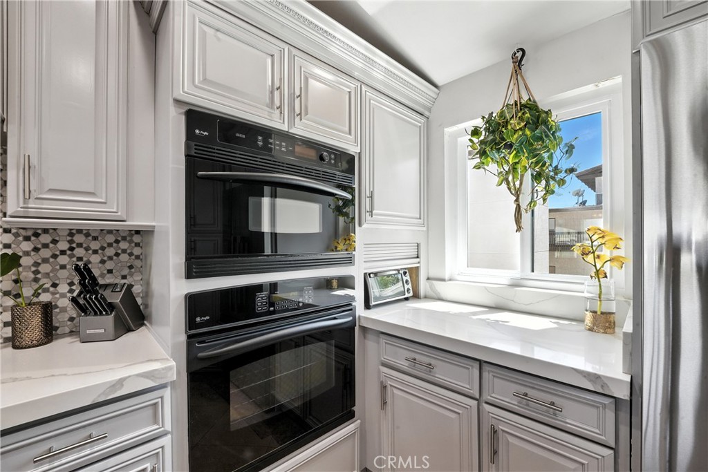 7339 Marina Pacifica Drive N