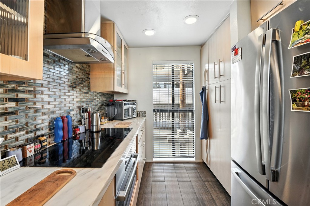 7322 Marina Pacifica Drive N