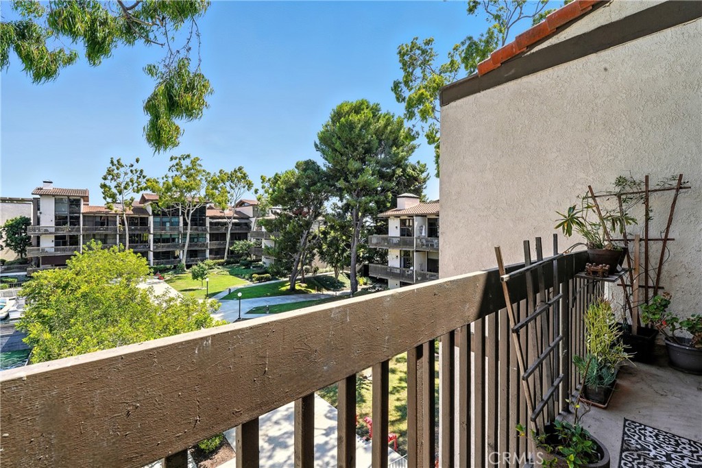 7322 Marina Pacifica Drive N