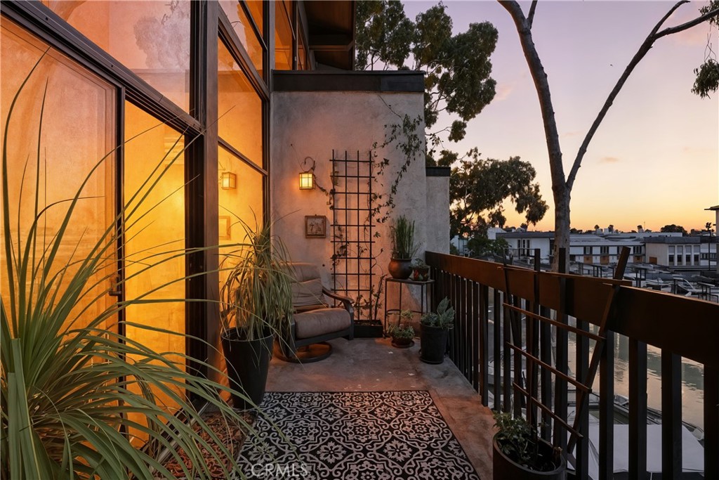 7322 Marina Pacifica Drive N