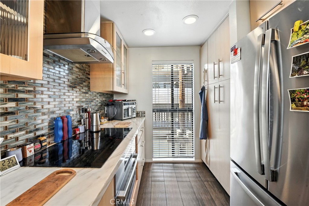 7322 Marina Pacifica Drive N