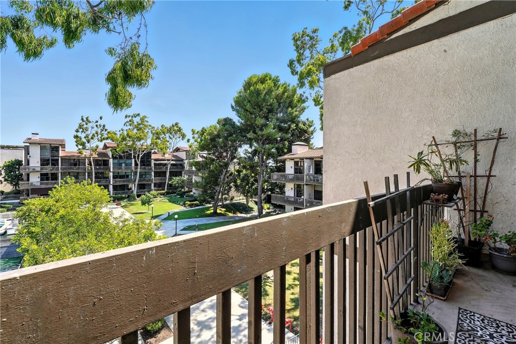 7322 Marina Pacifica Drive N