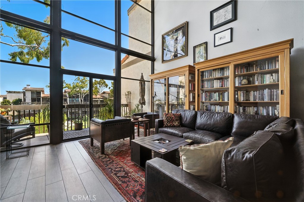 7322 Marina Pacifica Drive N