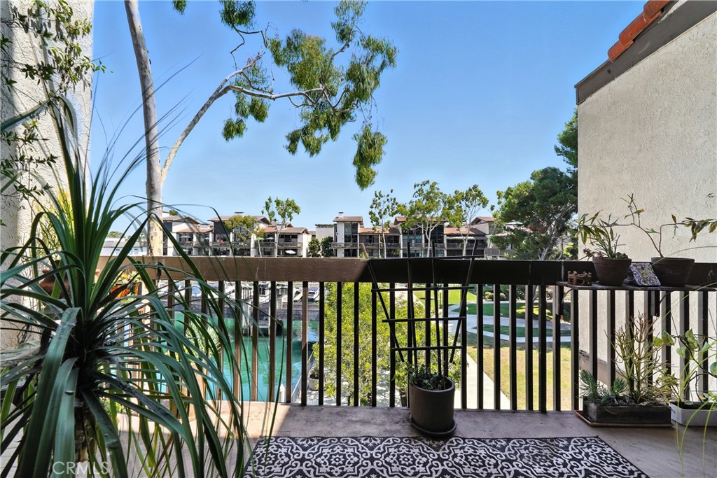 7322 Marina Pacifica Drive N