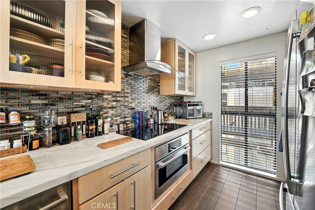 7322 Marina Pacifica Drive N