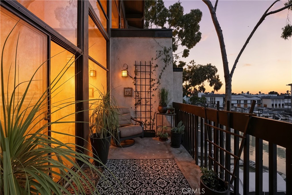 7322 Marina Pacifica Drive N