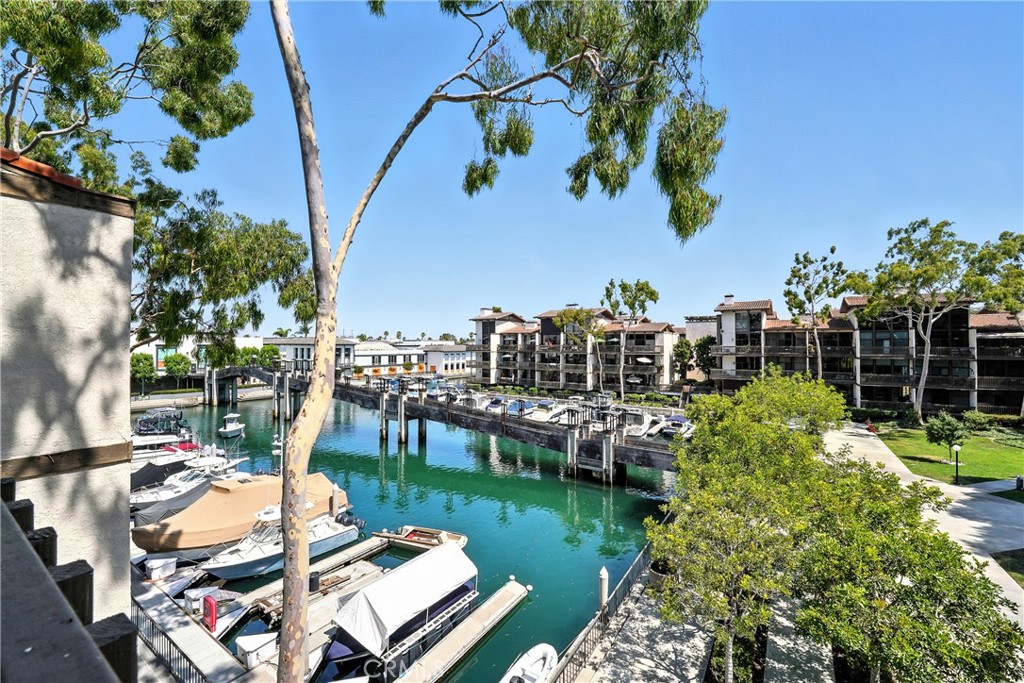 7322 Marina Pacifica Drive N