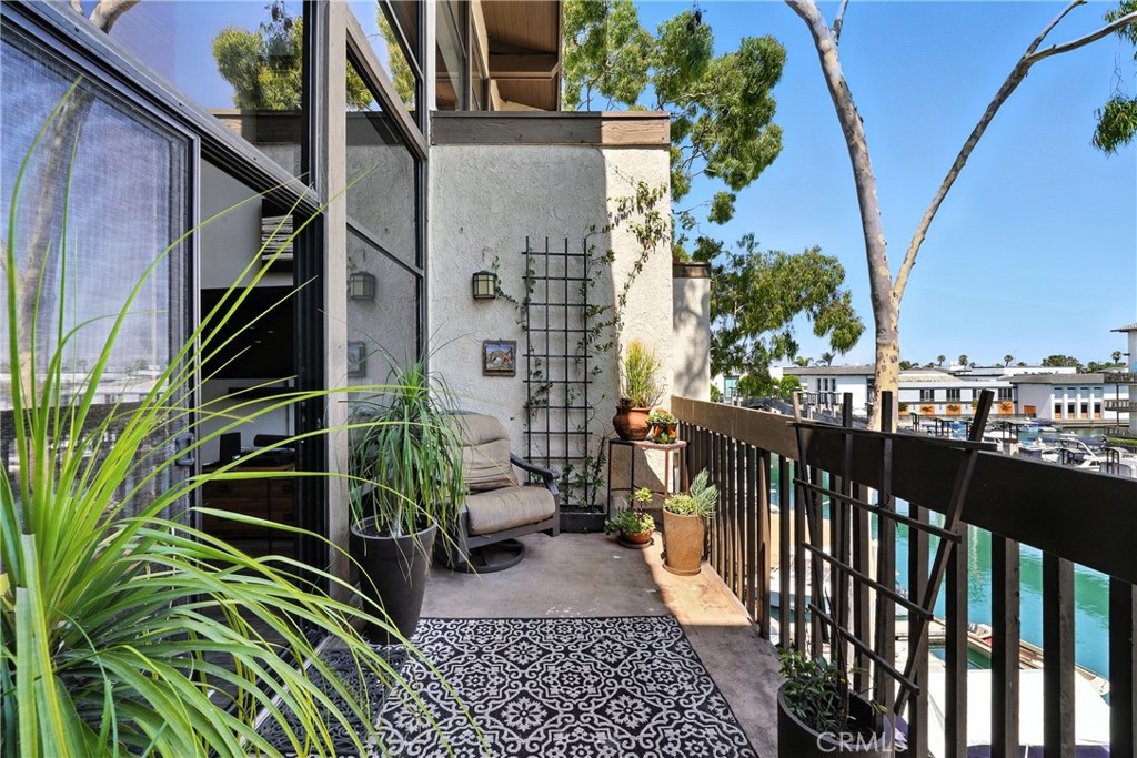 7322 Marina Pacifica Drive N