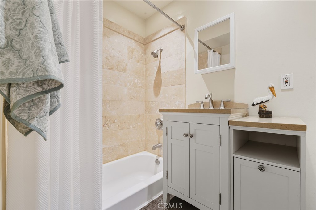 7124 Marina Pacifica N