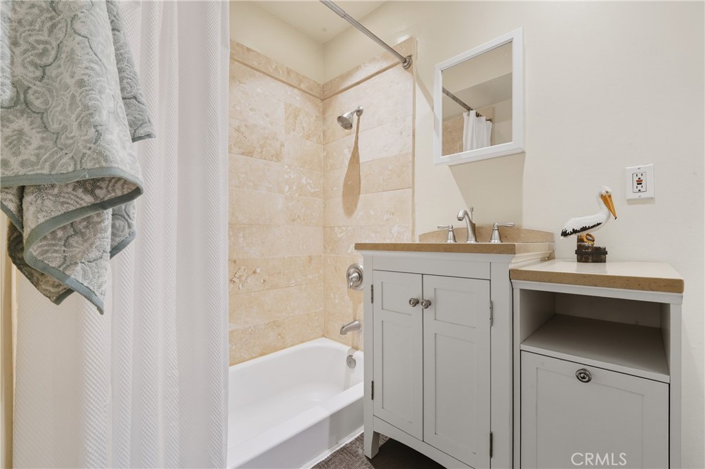 7124 Marina Pacifica N