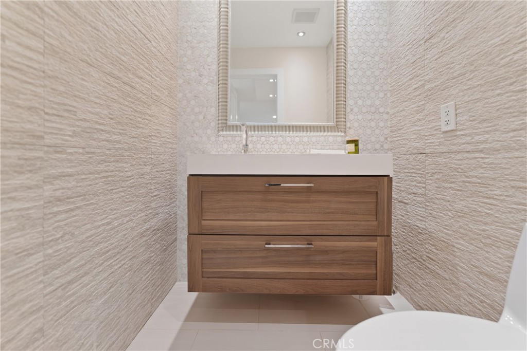 6209 Marina Pacifica N