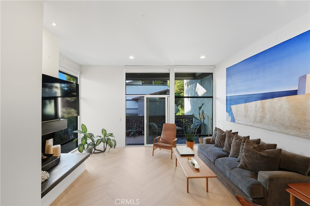 6209 Marina Pacifica N