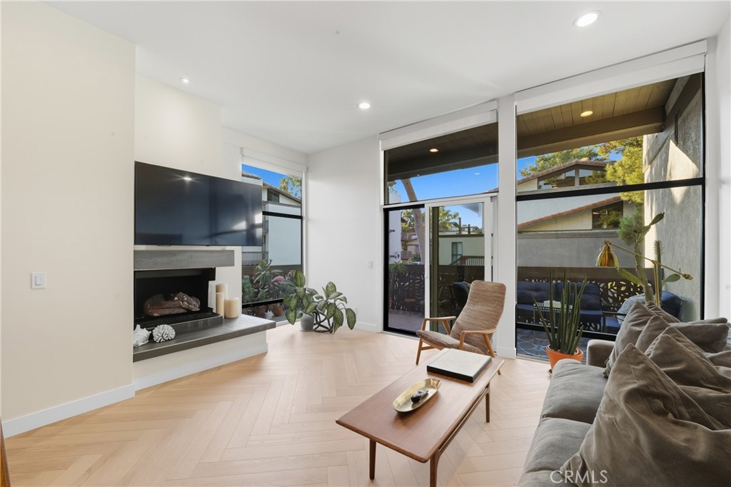 6209 Marina Pacifica N