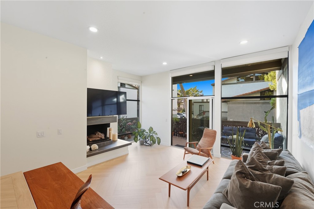 6209 Marina Pacifica N