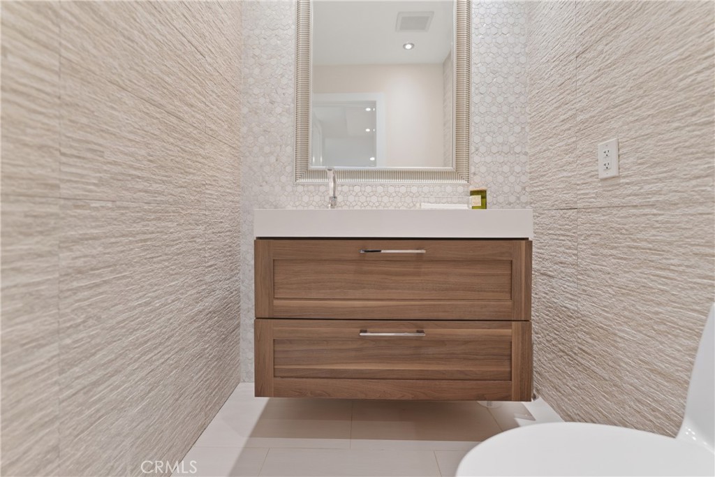 6209 Marina Pacifica N