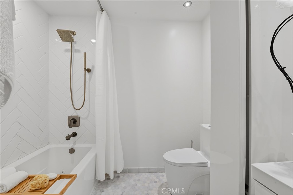 6209 Marina Pacifica N