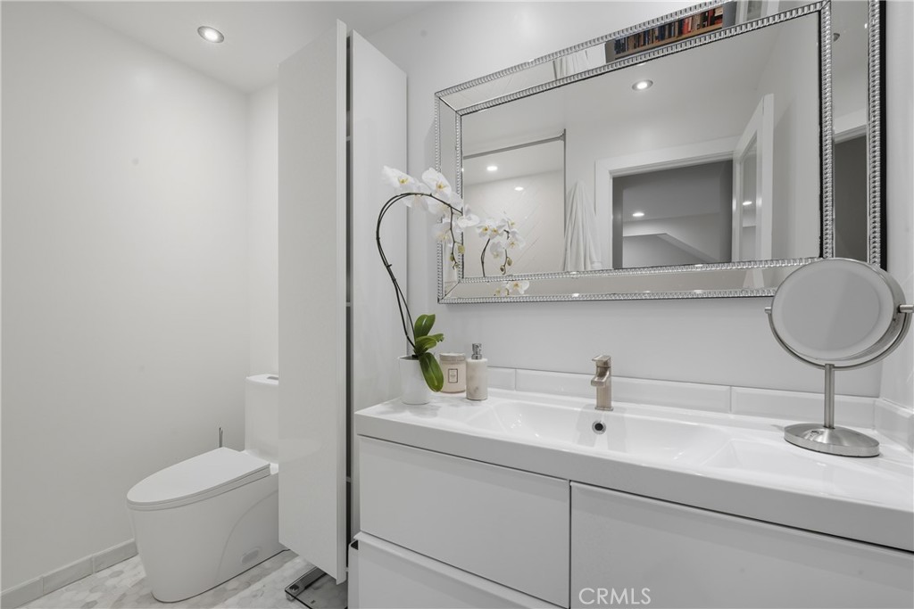 6209 Marina Pacifica N