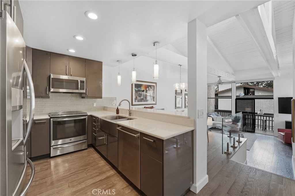 7327 Marina Pacifica S