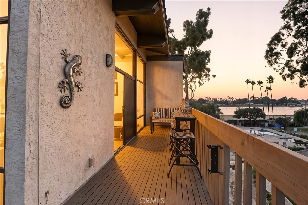 7327 Marina Pacifica S