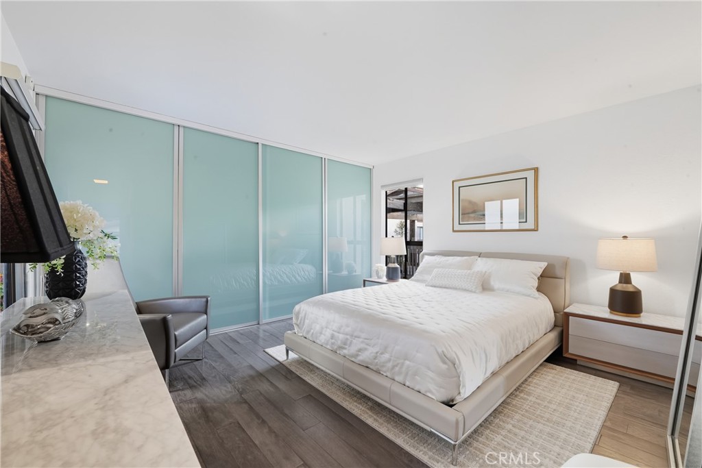 7327 Marina Pacifica S