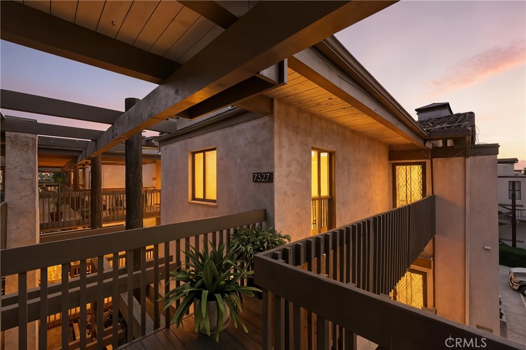 7327 Marina Pacifica S