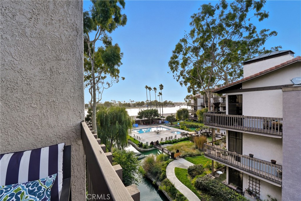 7327 Marina Pacifica S