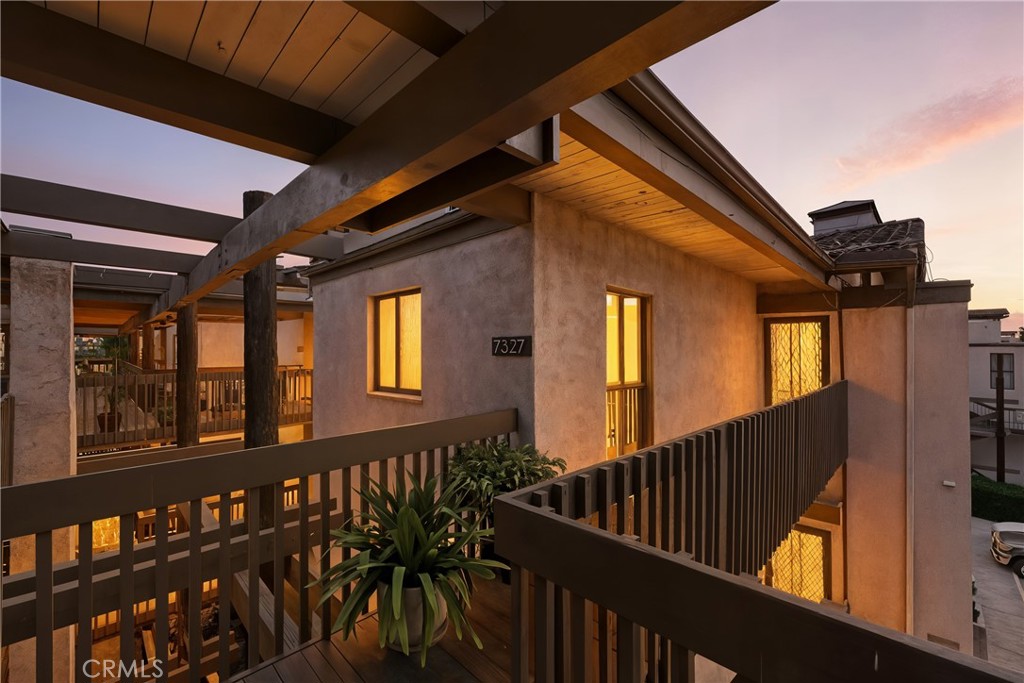 7327 Marina Pacifica S