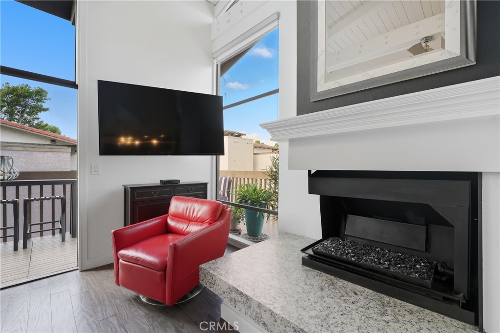 7327 Marina Pacifica S