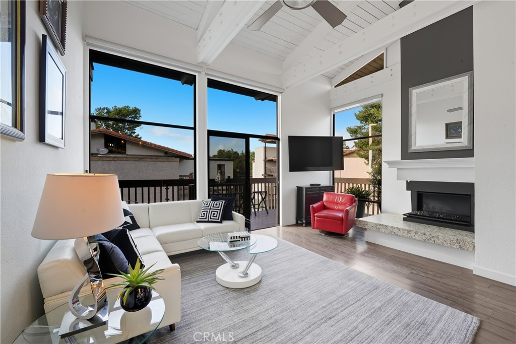 7327 Marina Pacifica S