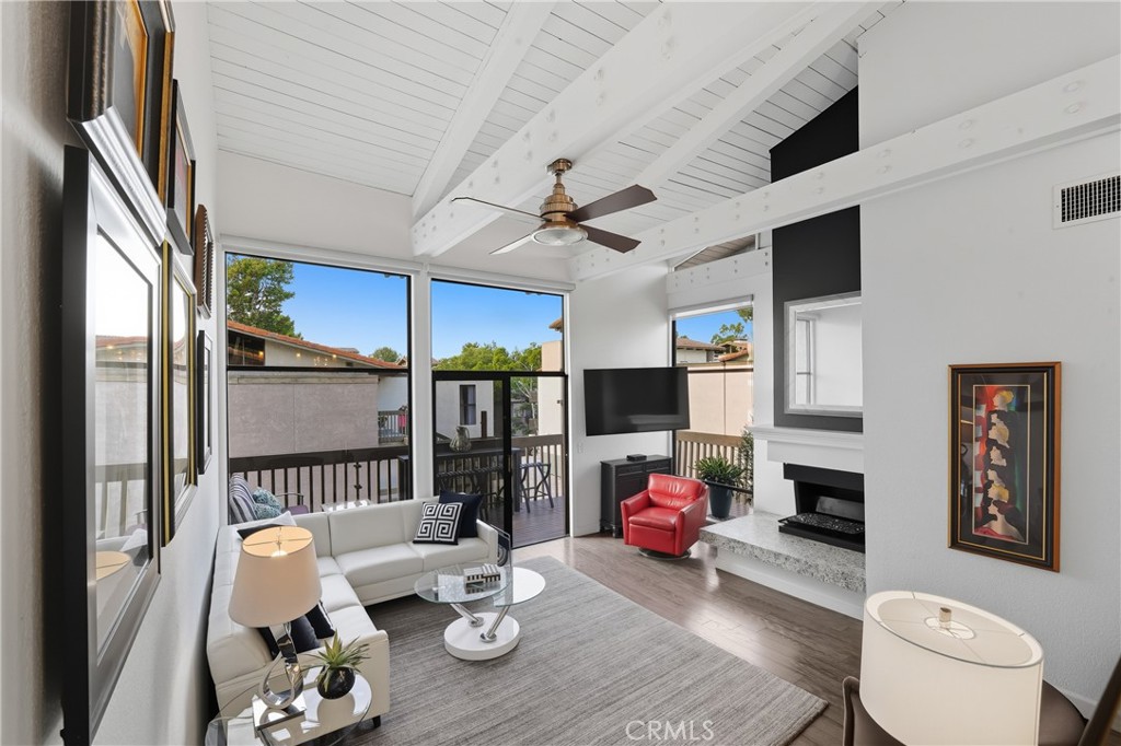 7327 Marina Pacifica S