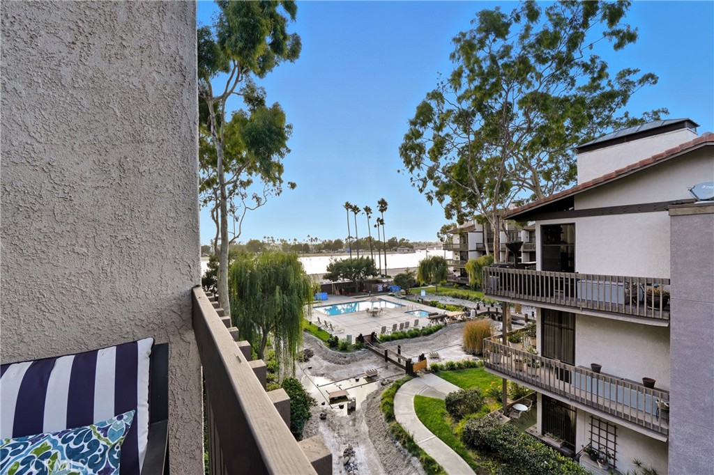 7327 Marina Pacifica S