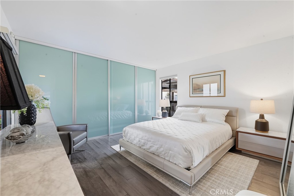 7327 Marina Pacifica S