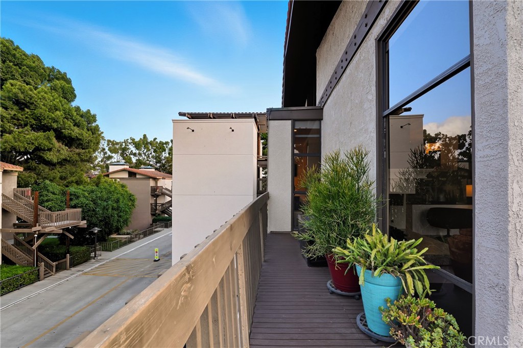 7327 Marina Pacifica S