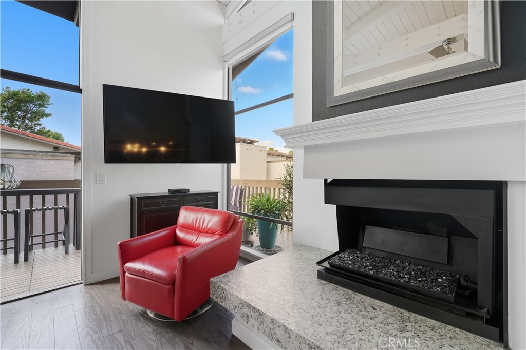 7327 Marina Pacifica S