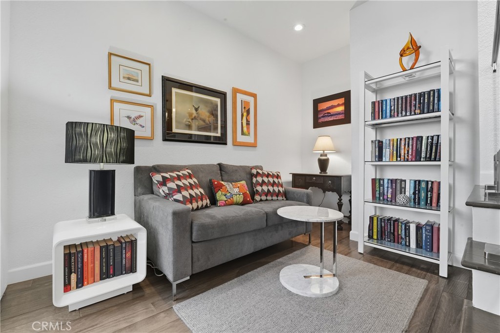 7327 Marina Pacifica S