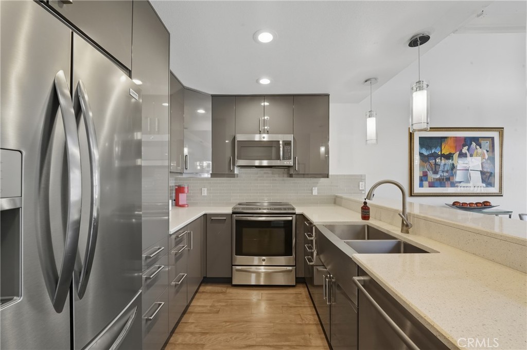 7327 Marina Pacifica S