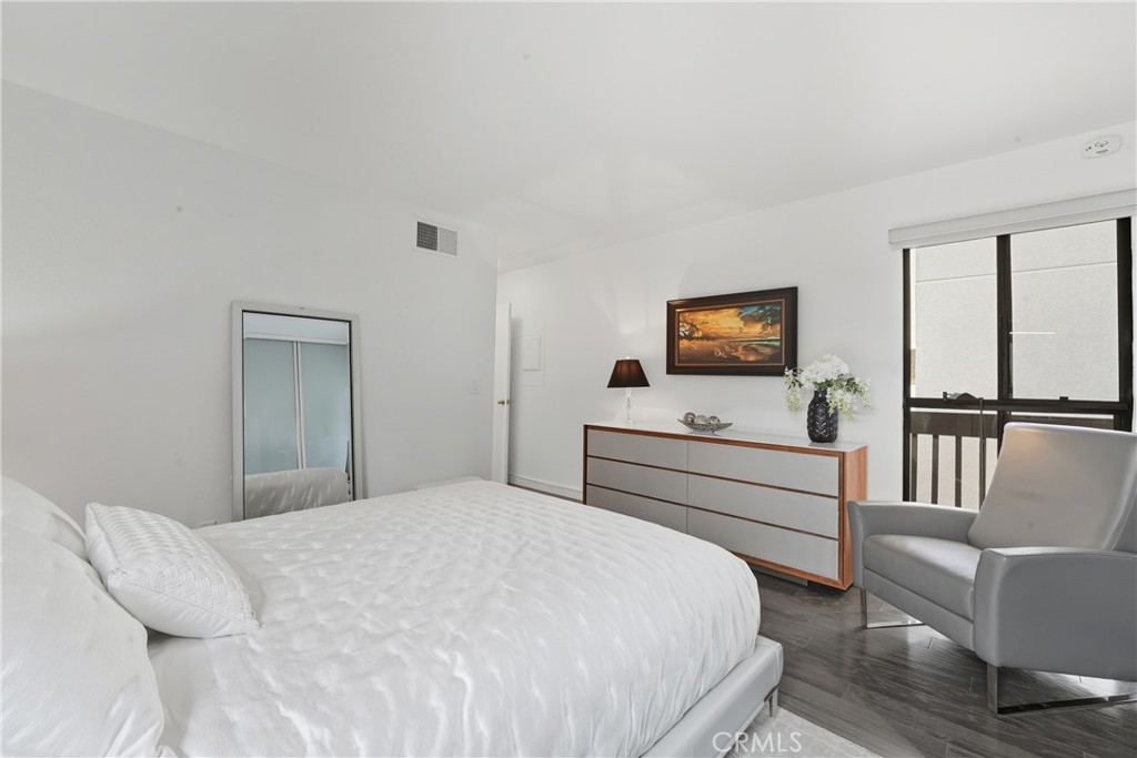 7327 Marina Pacifica S