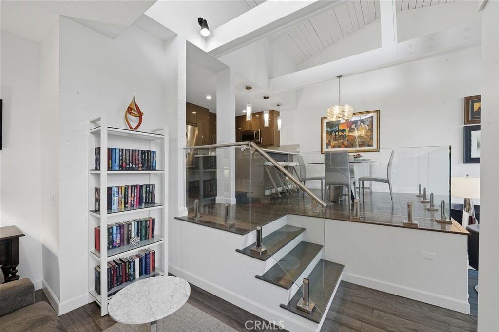 7327 Marina Pacifica S