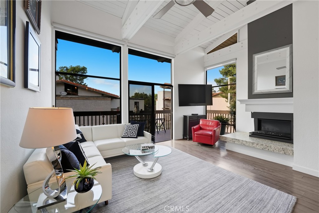 7327 Marina Pacifica S