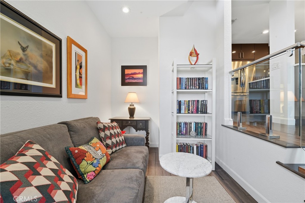 7327 Marina Pacifica S