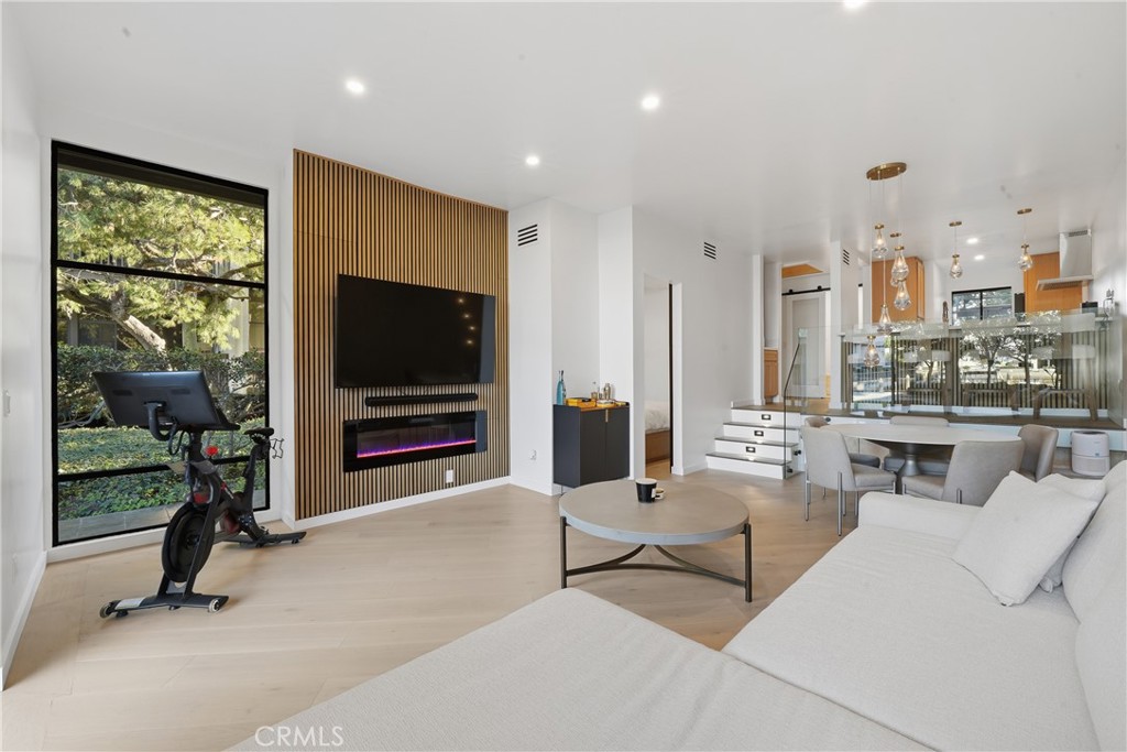 8103 Marina Pacifica N