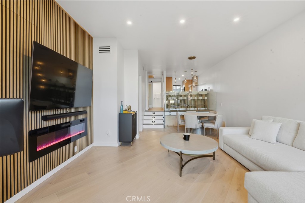 8103 Marina Pacifica N