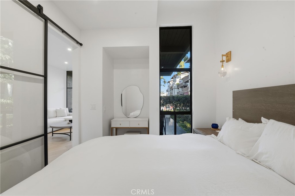 8103 Marina Pacifica N