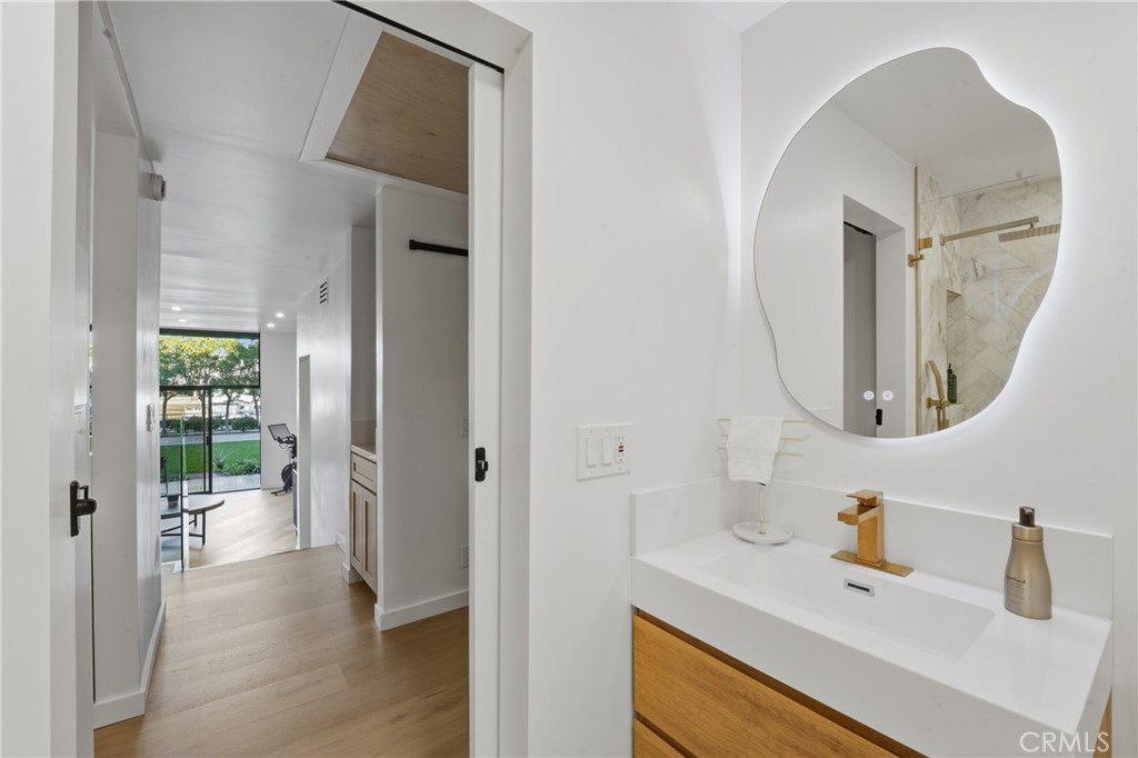 8103 Marina Pacifica N