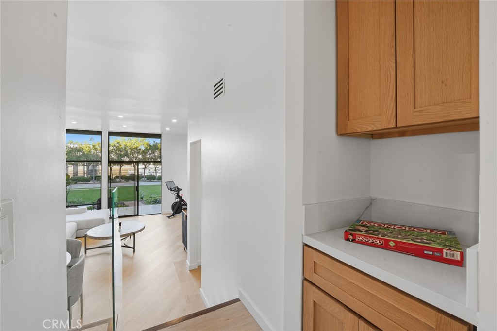 8103 Marina Pacifica N