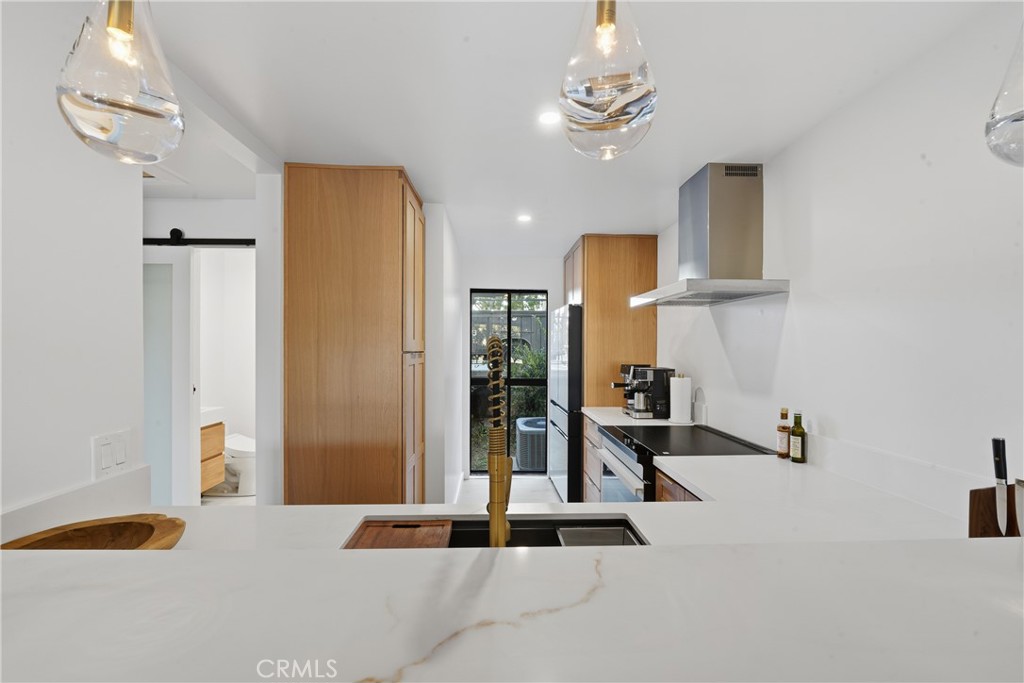 8103 Marina Pacifica N